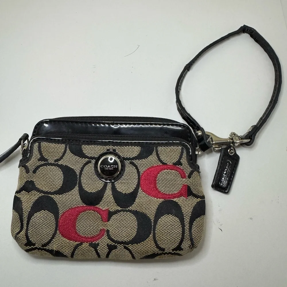 Coach Madison Wristlet Wallet Tan and Red